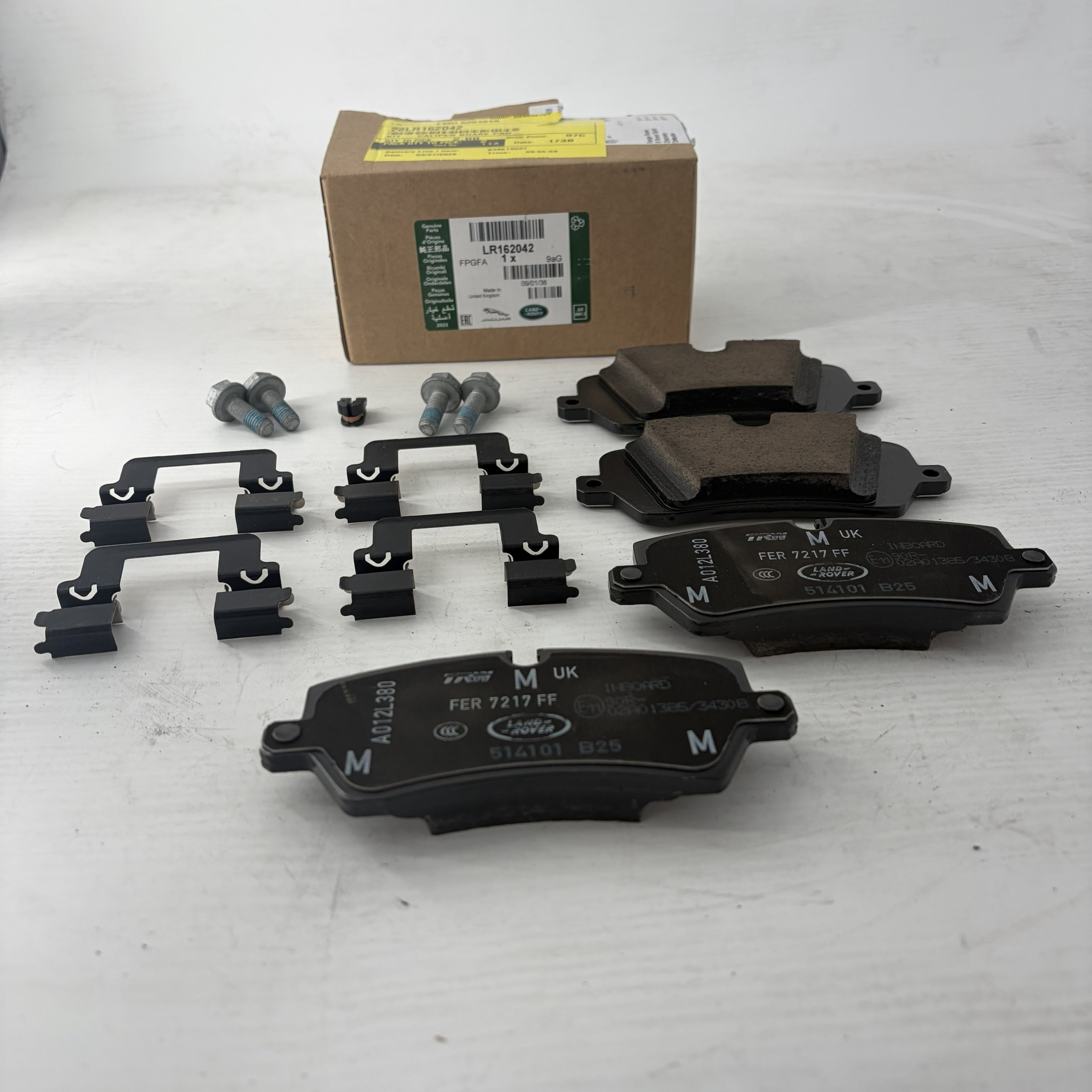 Genuine Land Rover Rear Brake Pads - LR162042