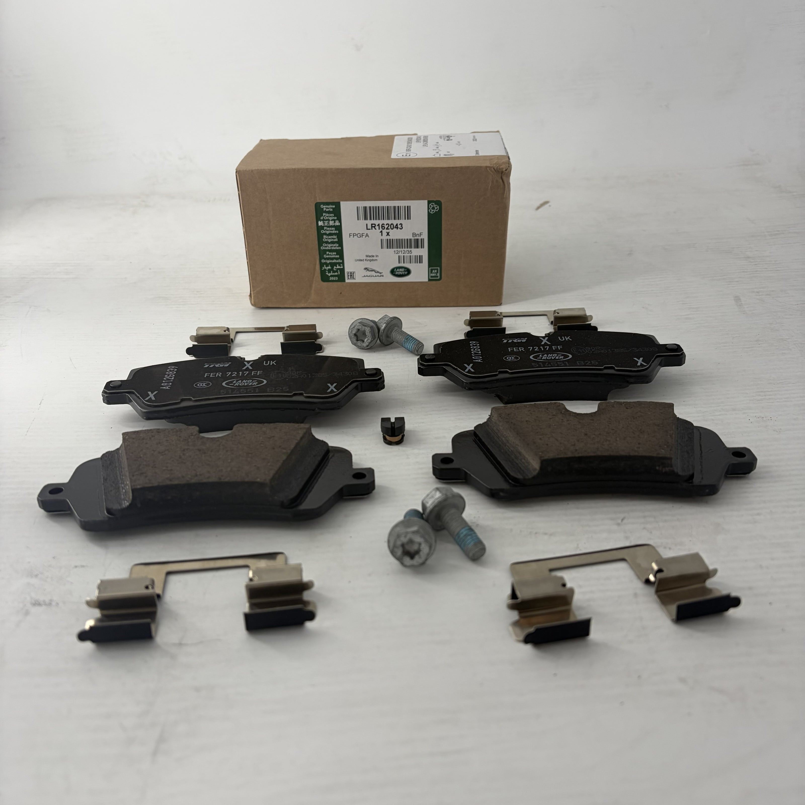 Genuine Land Rover Rear Brake Pads - LR162043